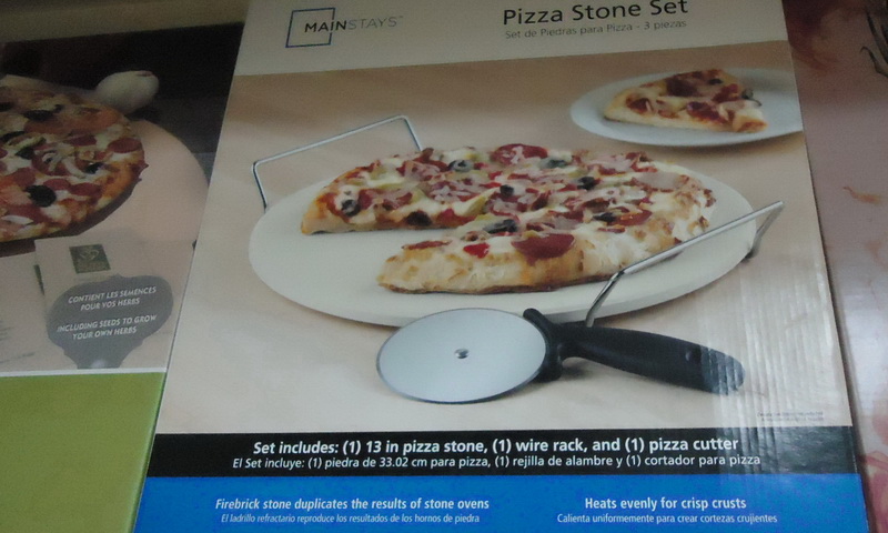 pizza stone set in China
